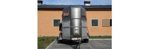 Horse-trailer